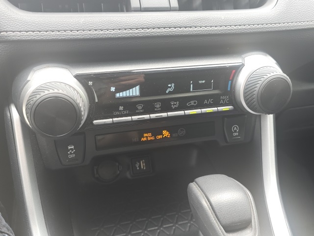 2024 Toyota RAV4 LE photo 22