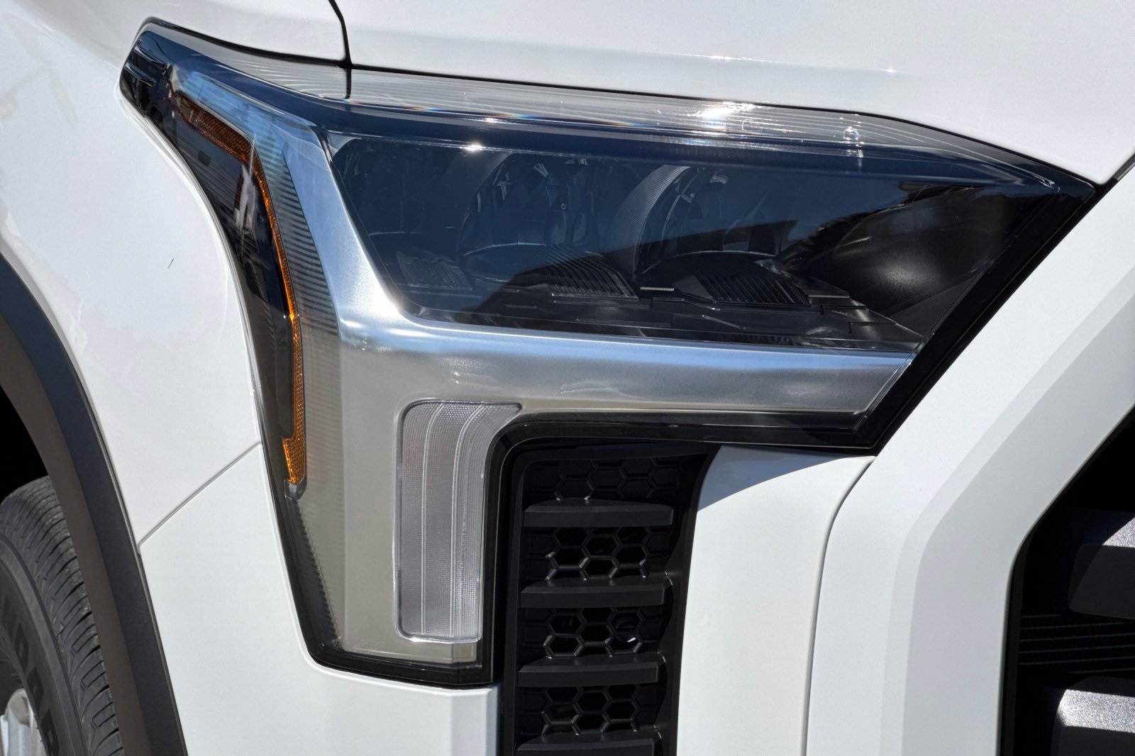 2025 Toyota Tundra SR5 CrewMax photo 30