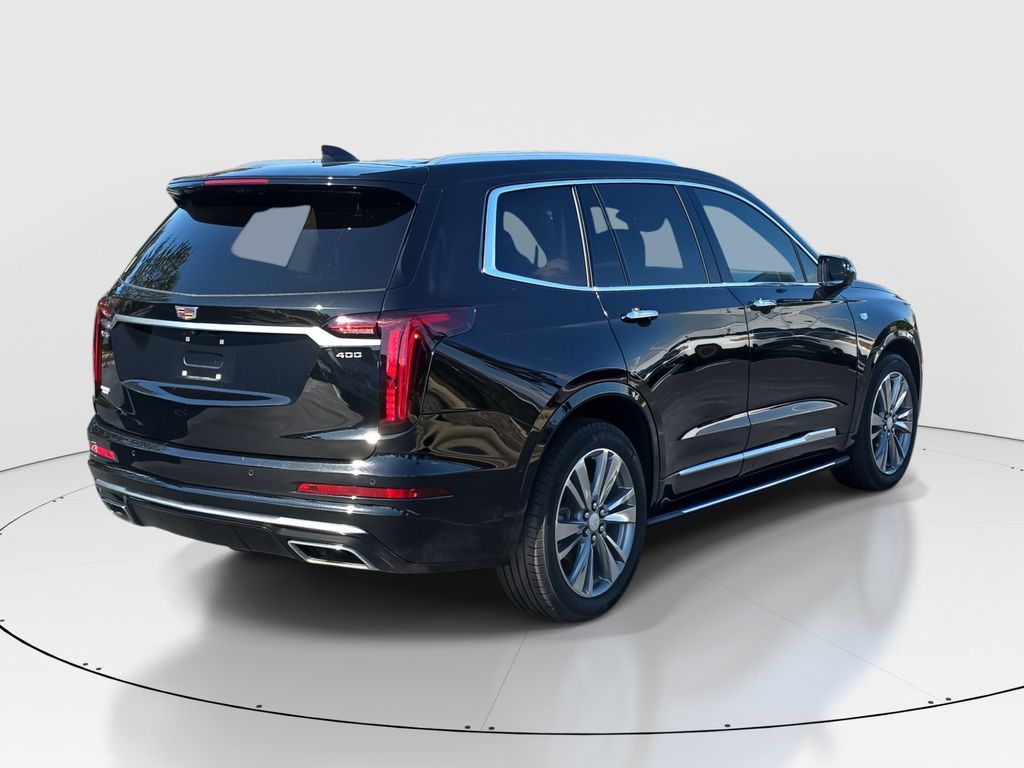 2022 Cadillac XT6 Premium Luxury photo 2