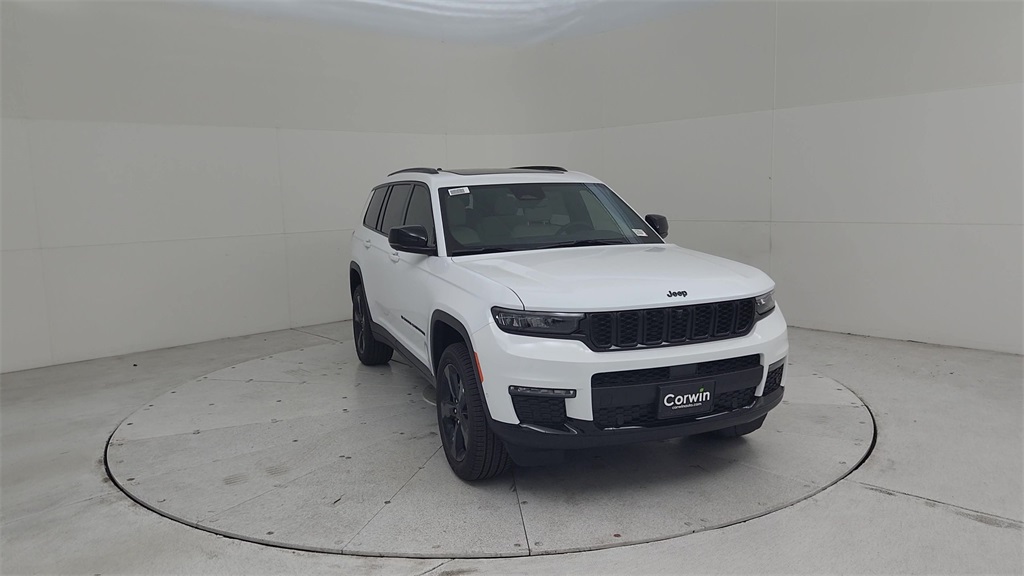 2025 Jeep Grand Cherokee Limited photo 4