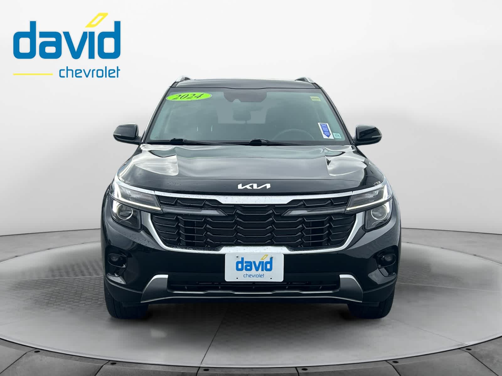 2024 Kia Seltos EX photo 2