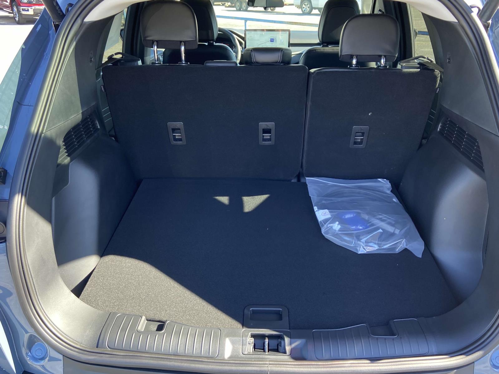 2025 Ford Escape Plug-In Hybrid photo 6