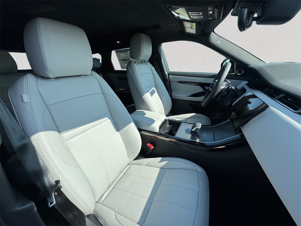 2026 Land Rover Range Rover Evoque S photo 15