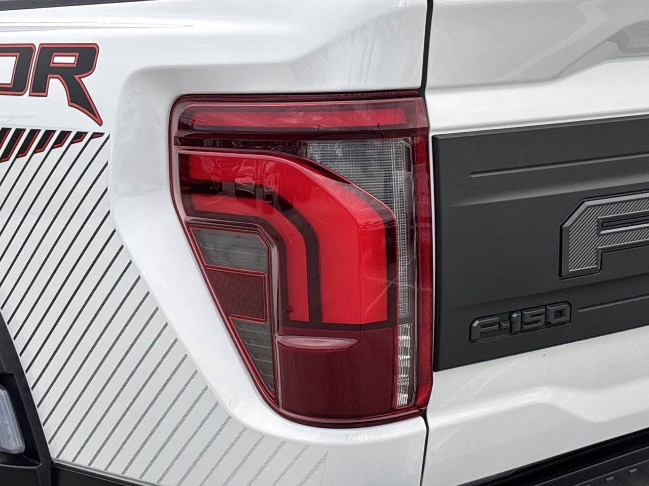 2024 Ford F-150 Raptor photo 30