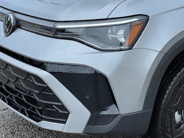 2025 Volkswagen Taos SEL photo 10