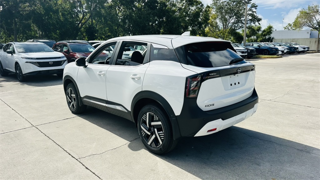 2026 Nissan Kicks SV photo 3