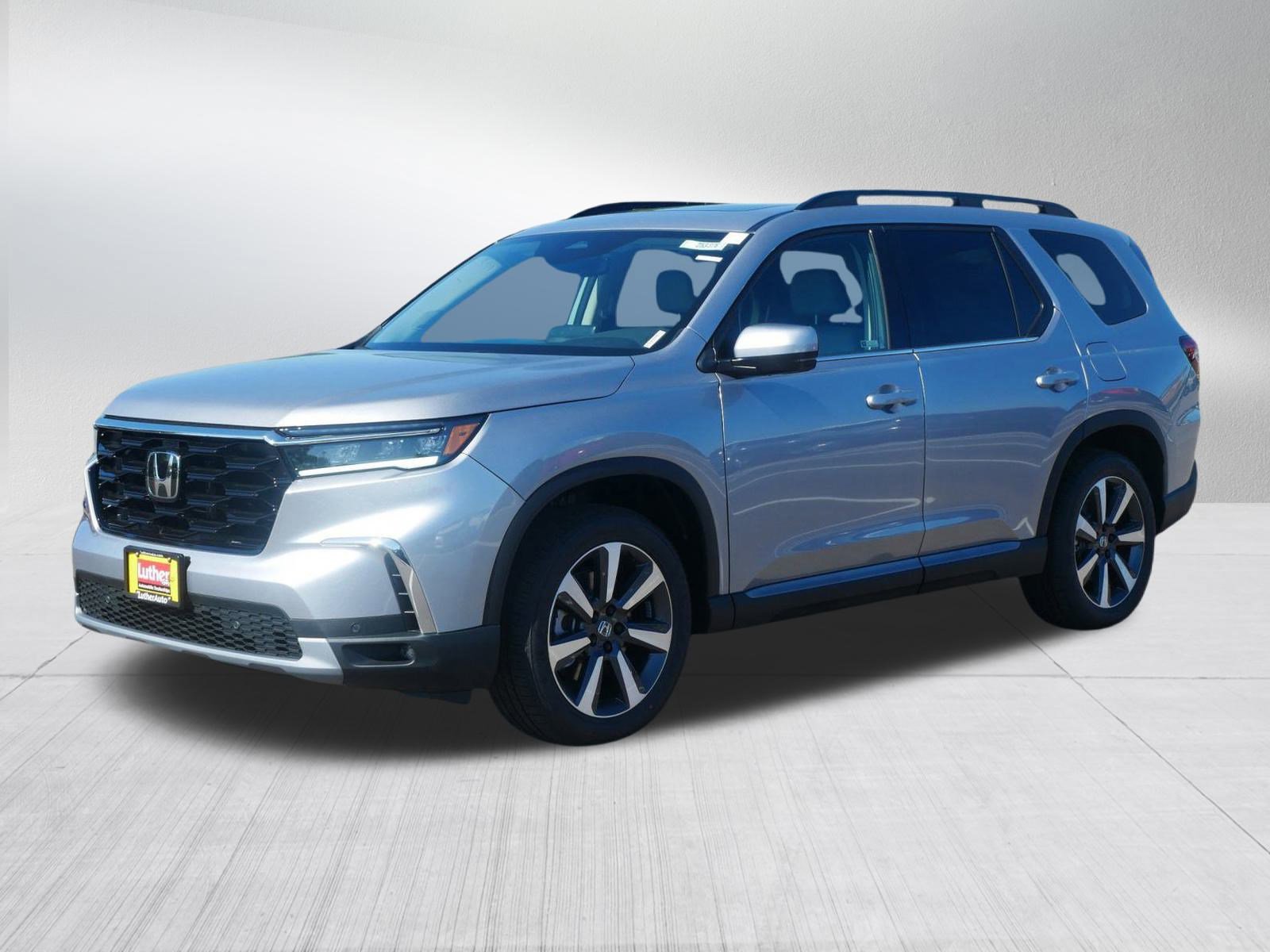 2025 Honda Pilot Touring photo 3