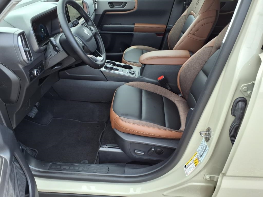 2025 Ford Bronco Sport Outer Banks photo 9