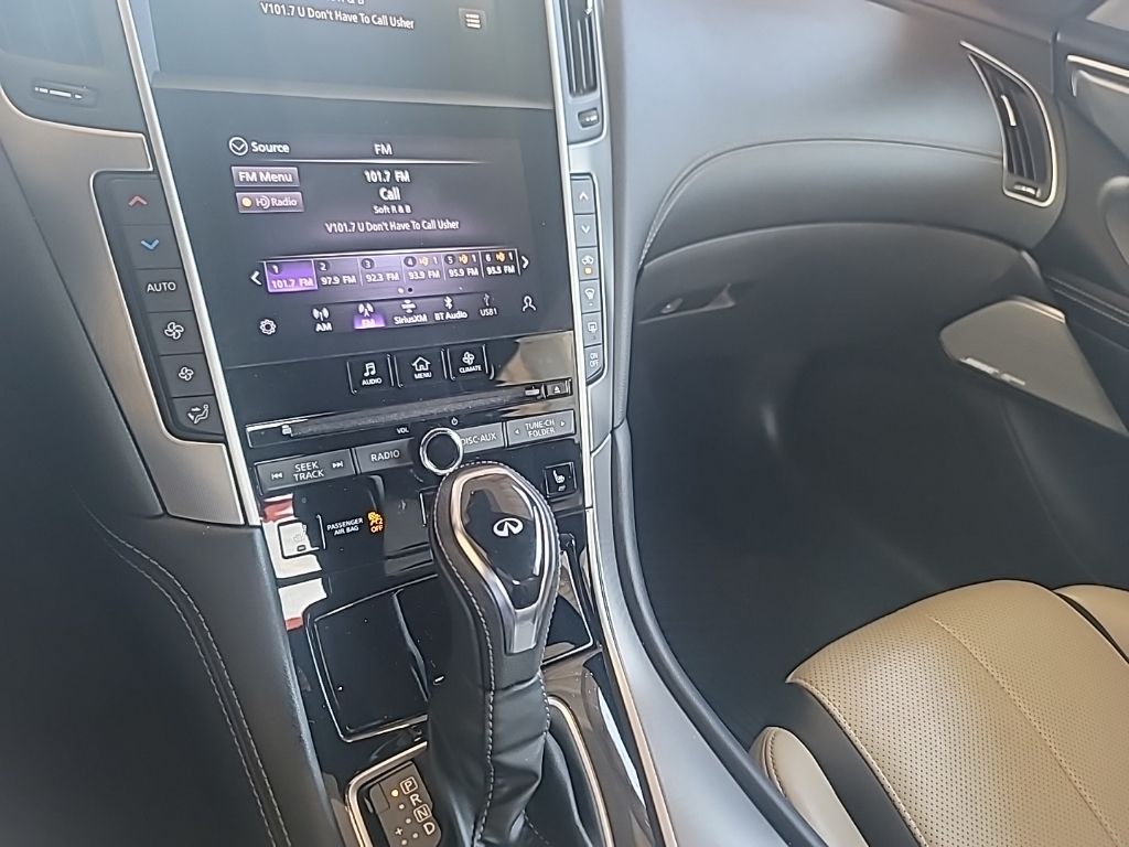 2021 Infiniti Q60 3.0t Luxe photo 12