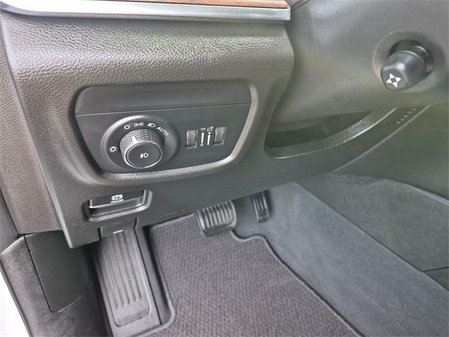 2023 Jeep Grand Cherokee Summit photo 14
