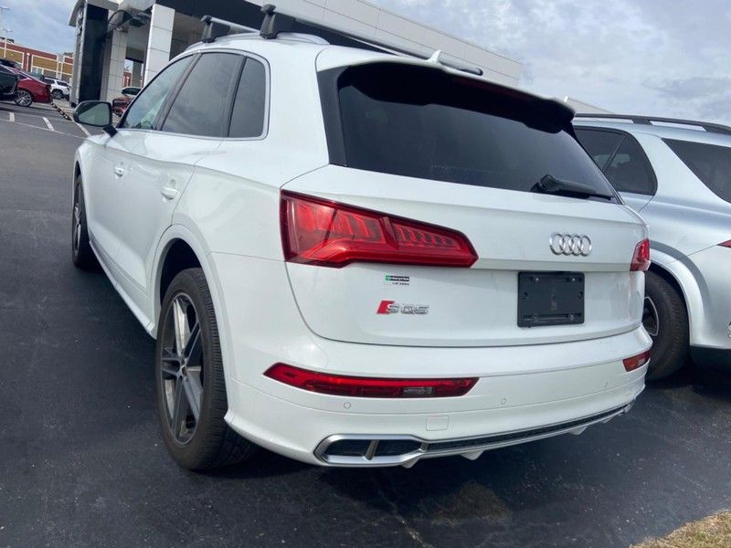 2020 Audi SQ5 Premium Plus photo 2