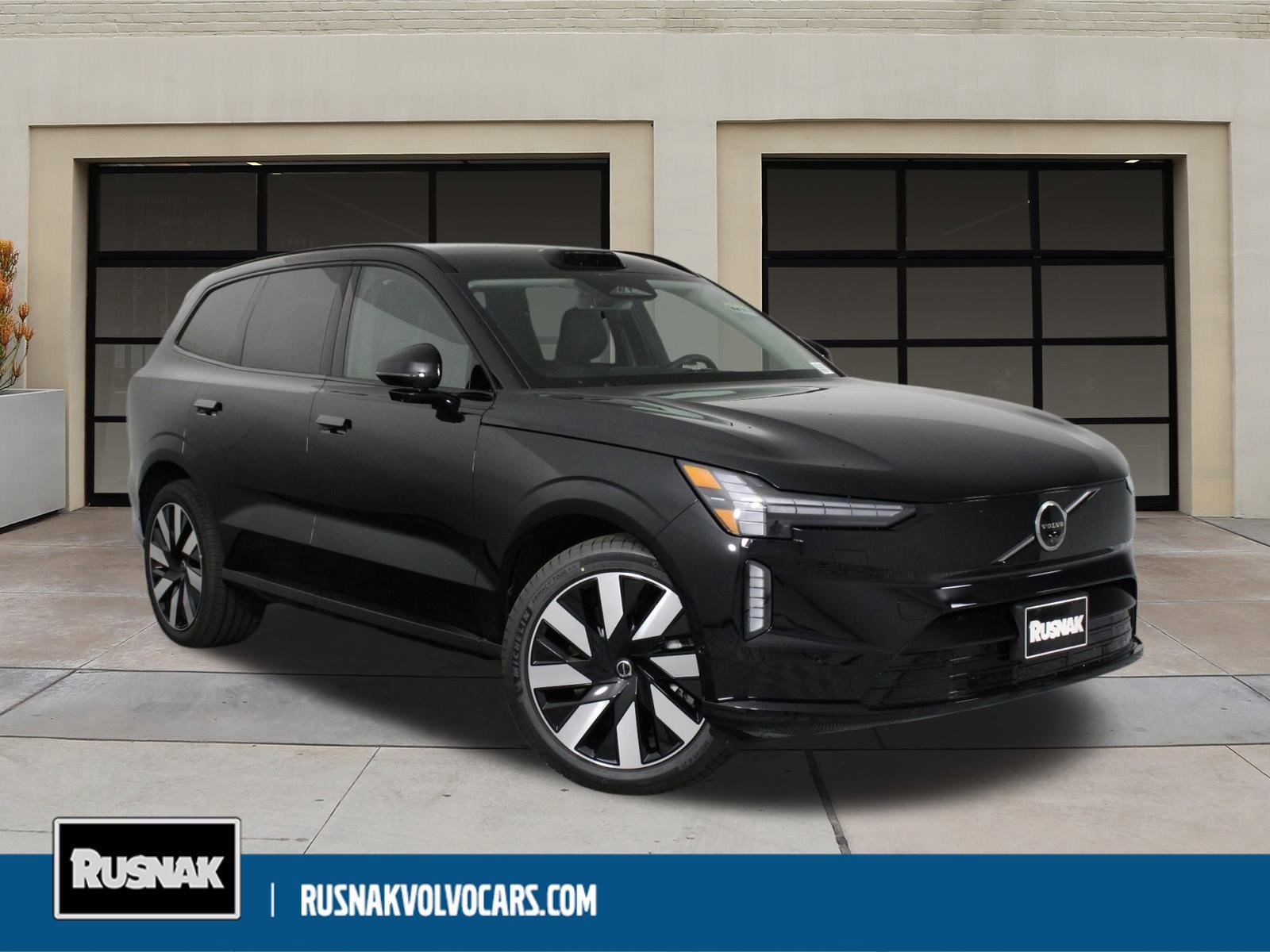 2025 Volvo EX90 Ultra's photo