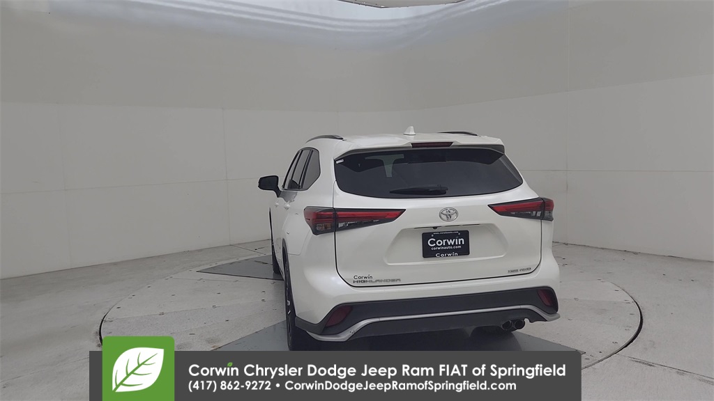 2021 Toyota Highlander XSE photo 12