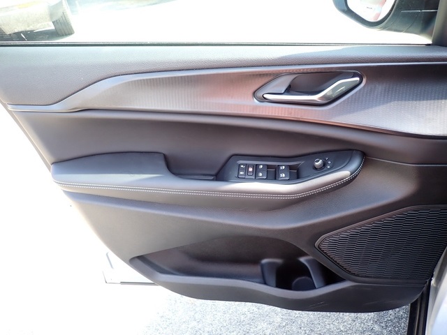 2025 Jeep Grand Cherokee Laredo X photo 14