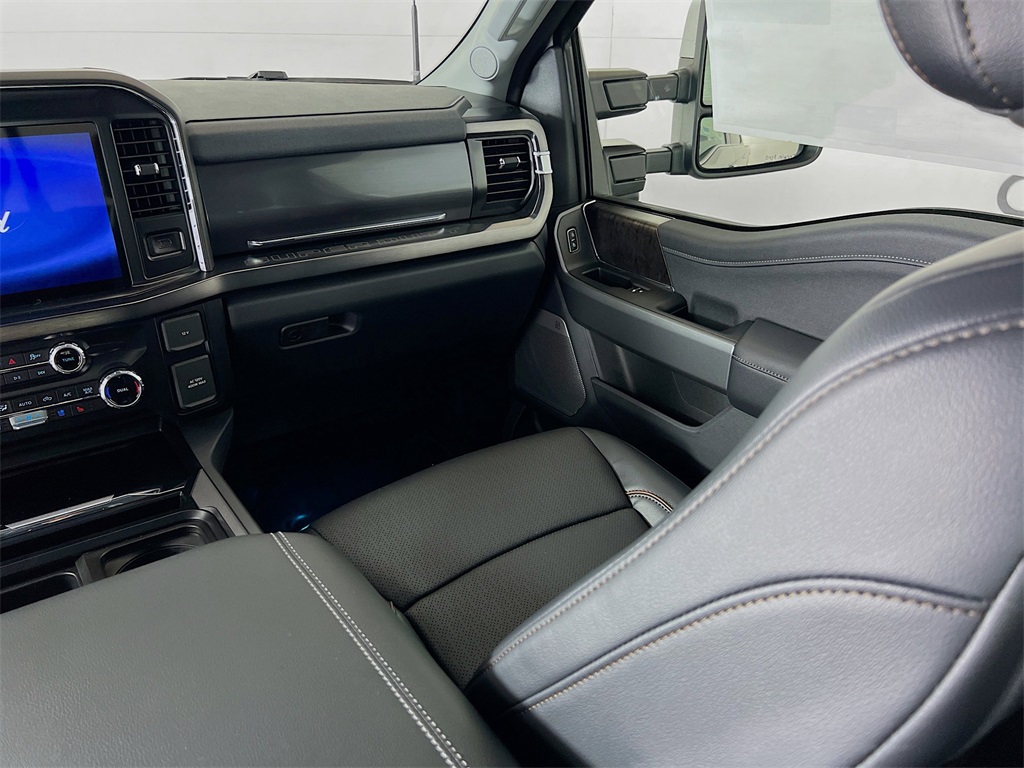 2026 Ford F-250 photo 28