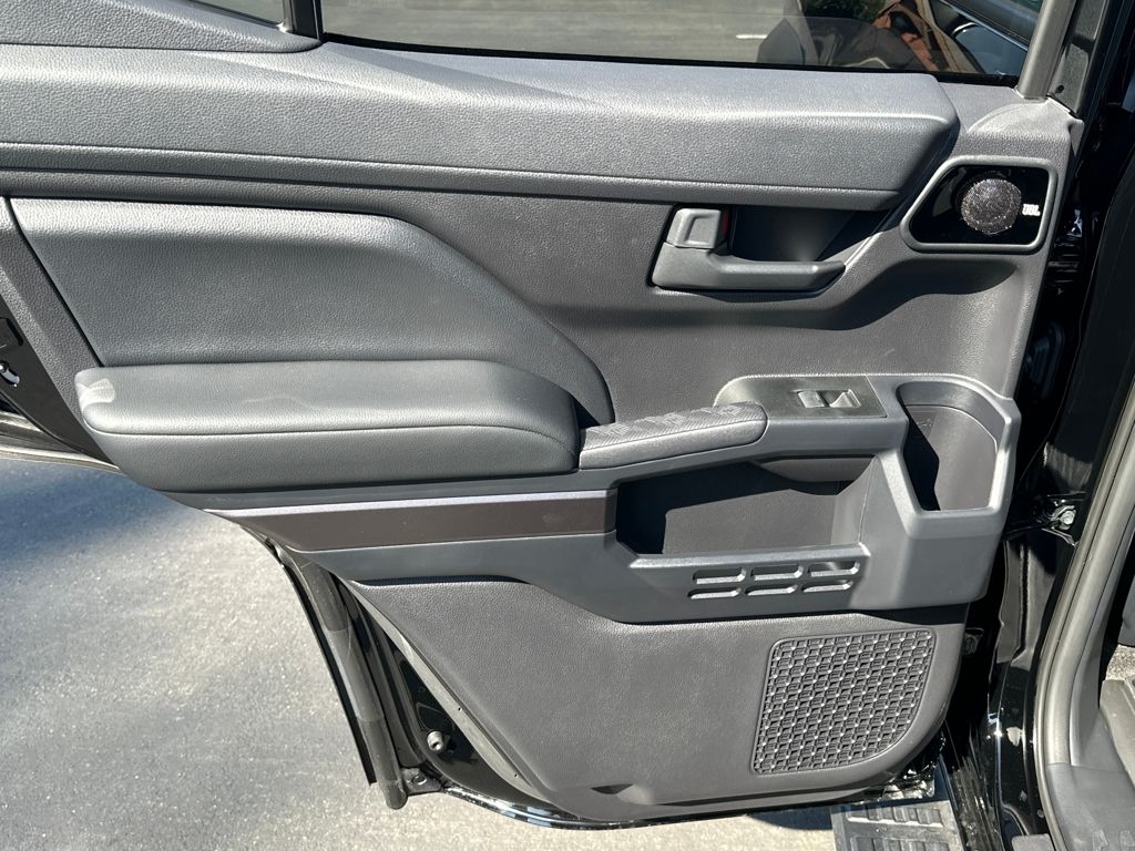 2025 Toyota 4Runner TRD Off-Road Premium photo 10