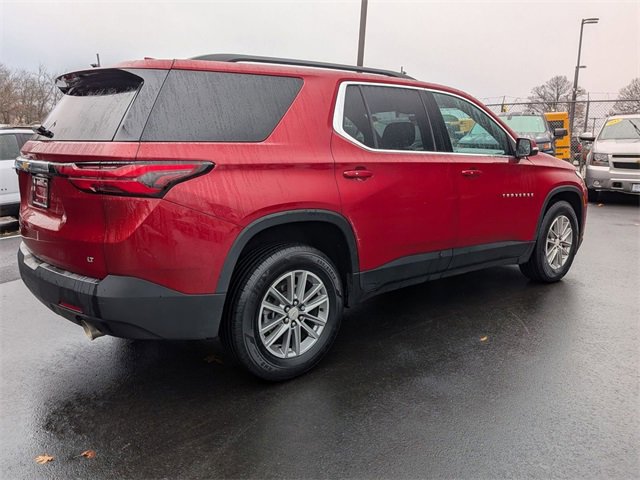 2023 Chevrolet Traverse Leather photo 2