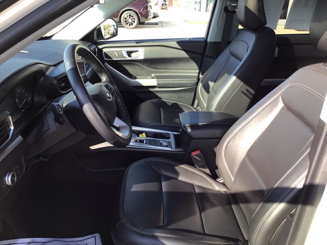 2022 Ford Explorer XLT photo 7