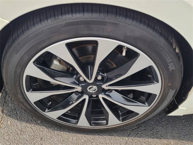 2018 Nissan Maxima SR photo 15