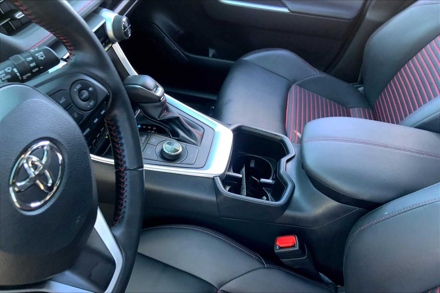 2023 Toyota RAV4 Prime XSE photo 13