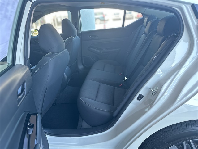 2023 Nissan Altima 2.5 SV photo 23