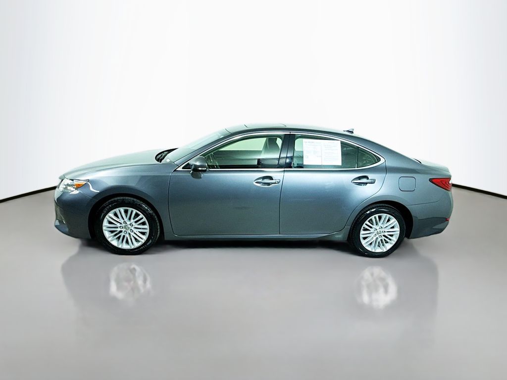 2013 Lexus ES 350 photo 4