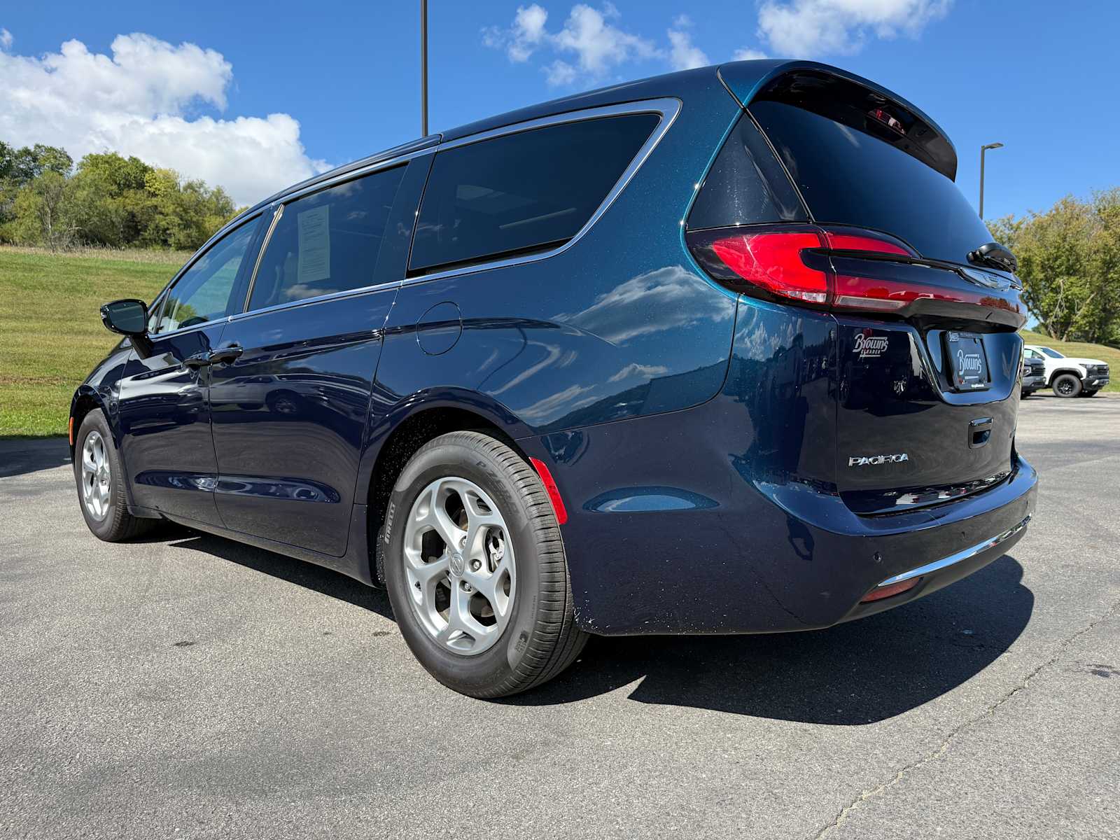 2024 Chrysler Pacifica Limited photo 4