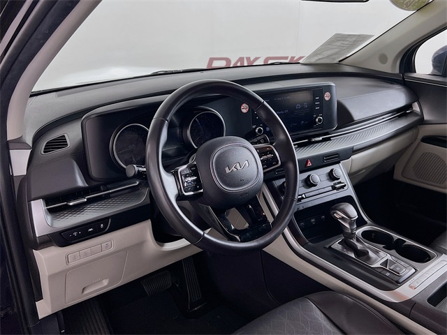 2024 Kia Carnival LX photo 29