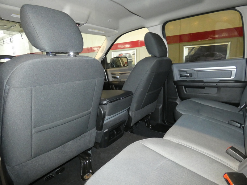 2022 Ram 1500 Classic SLT photo 18