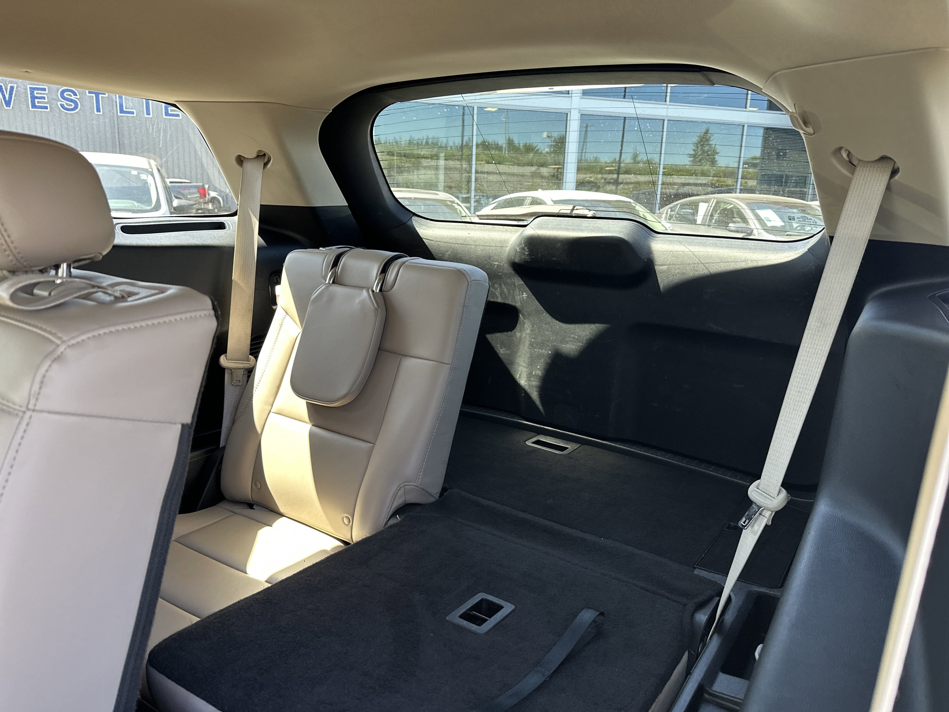 2023 Ford Explorer XLT photo 5
