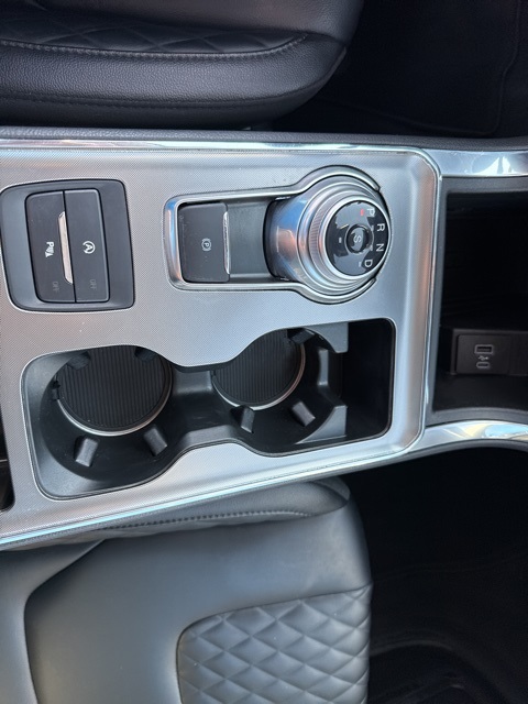 2024 Ford Edge Titanium photo 17