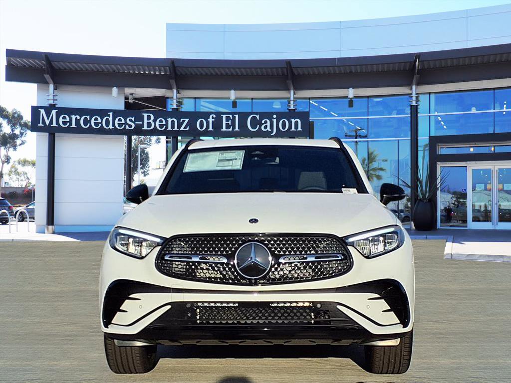 2026 Mercedes Benz GLC 300 4MATIC photo 2