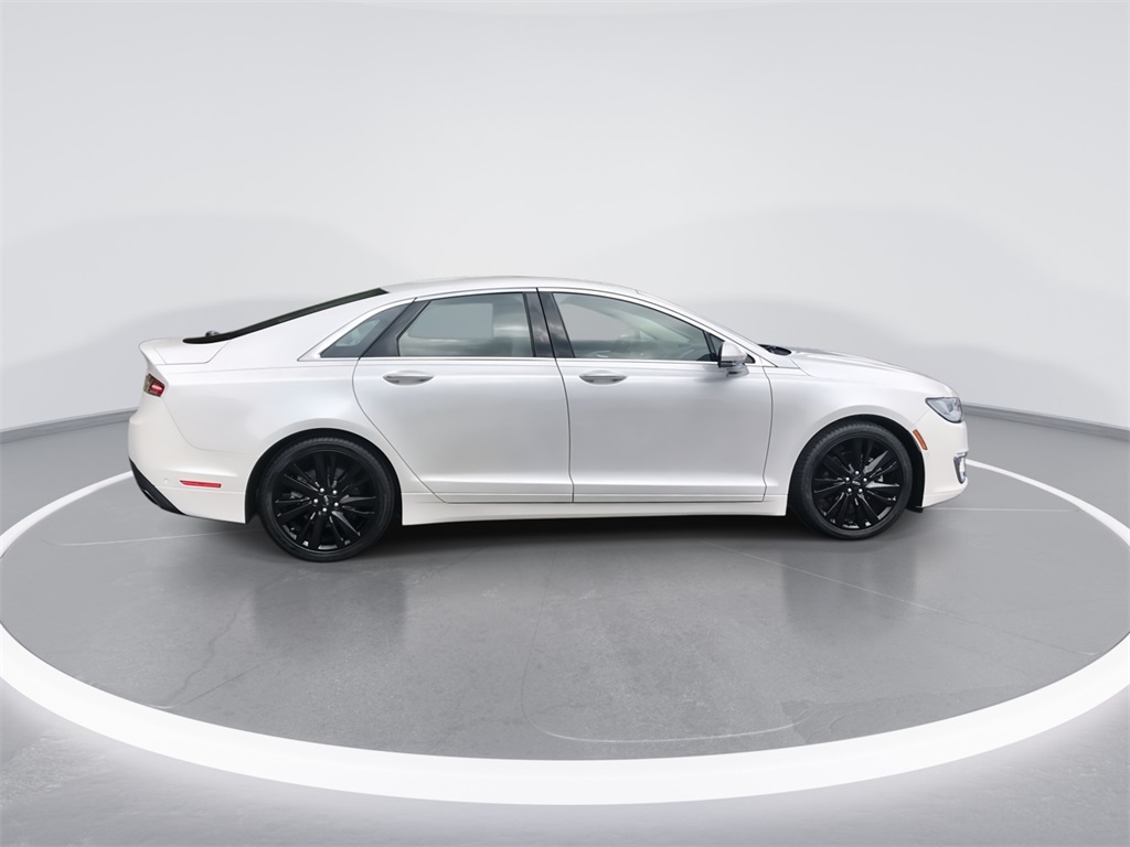 2020 Lincoln MKZ Hybrid Reserve photo 9