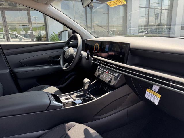 2025 Hyundai Tucson SE photo 24
