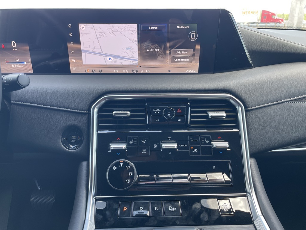 2025 Nissan Armada SL photo 14
