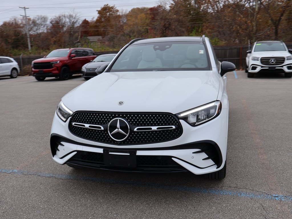 2024 Mercedes Benz GLC 300 4MATIC photo 2