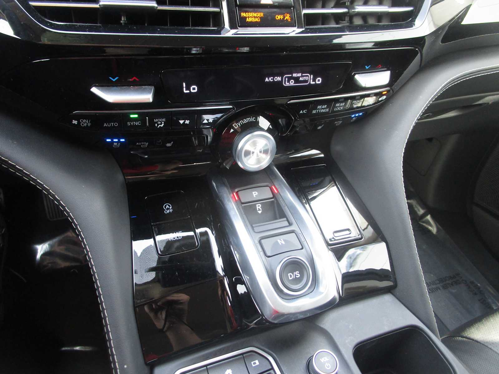 2023 Acura MDX SH-AWD Advance photo 21