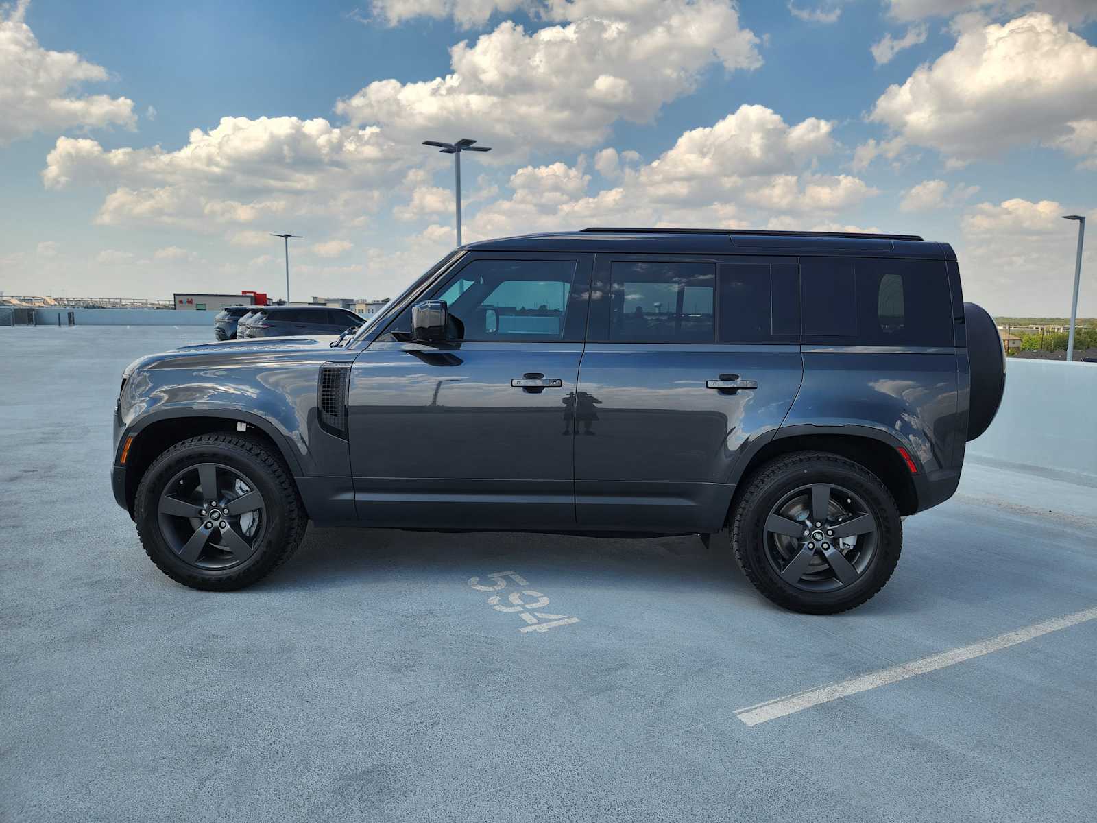 2025 Land Rover Defender S photo 4
