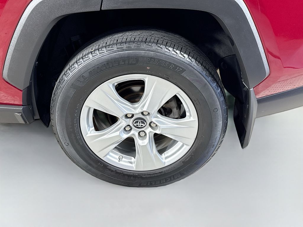 2019 Toyota RAV4 Hybrid LE photo 30