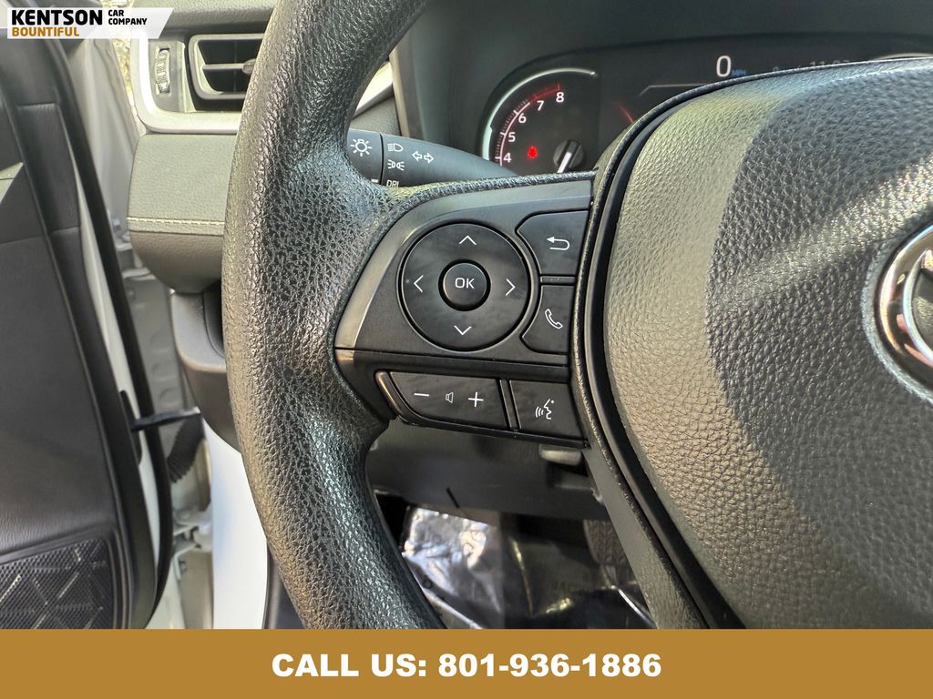 2024 Toyota RAV4 LE photo 17