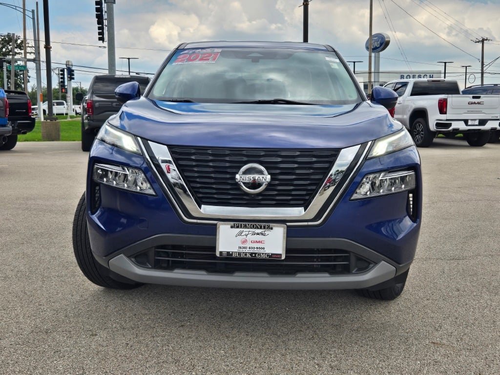 2021 Nissan Rogue SV photo 2