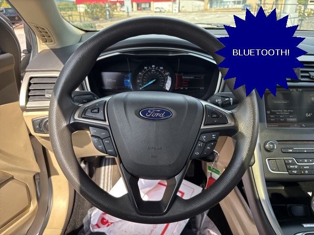 2016 Ford Fusion SE photo 10