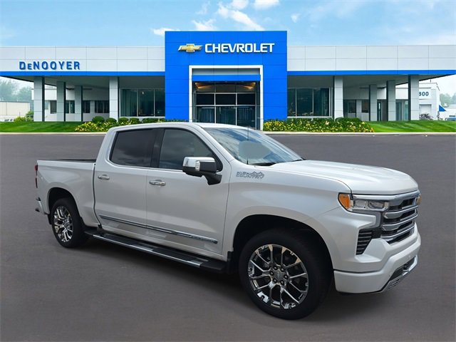 2025 Chevrolet Silverado 1500 High Country photo 3