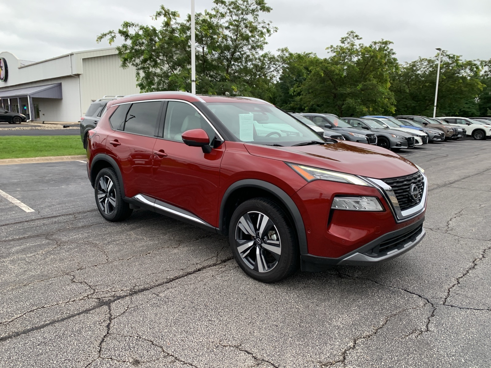 2023 Nissan Rogue SL photo 6