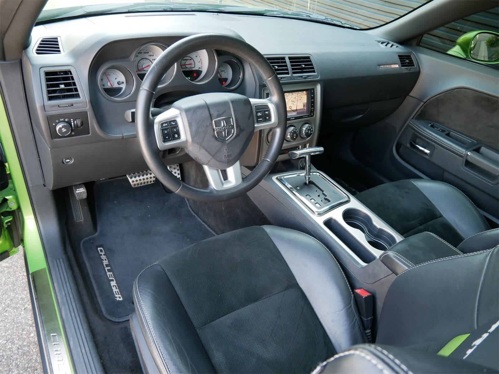 2011 Dodge Challenger SRT8 photo 4
