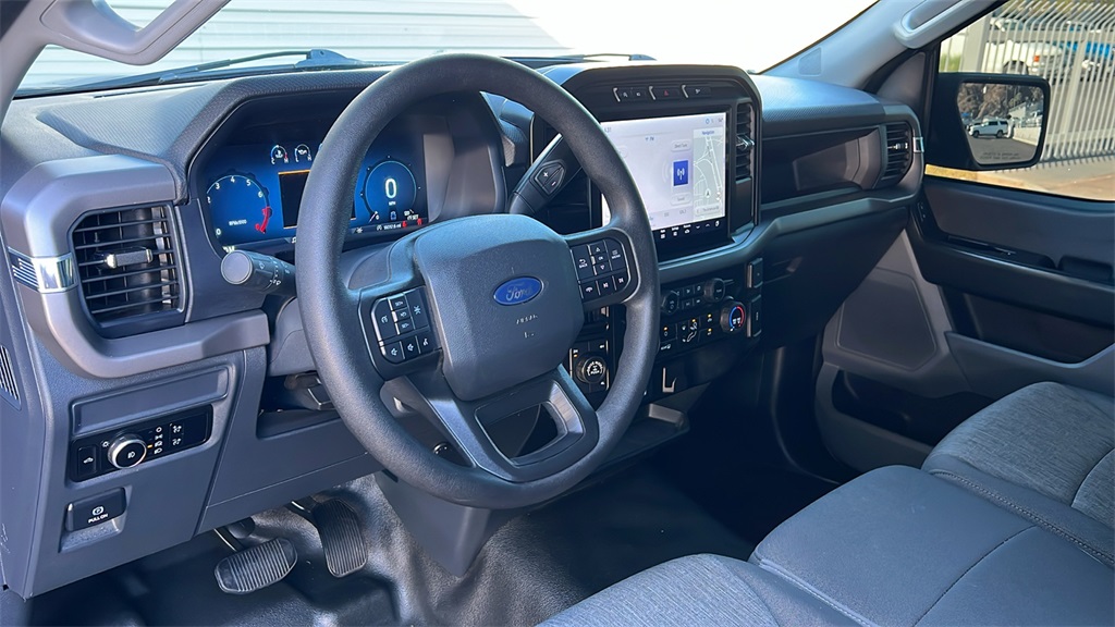 2024 Ford F-150 XL photo 2