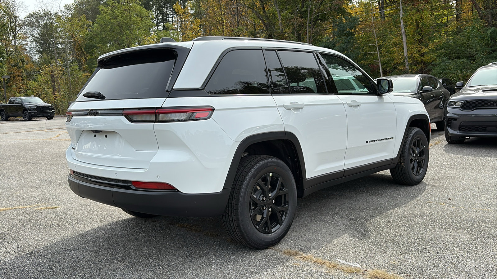 2025 Jeep Grand Cherokee Altitude X photo 2