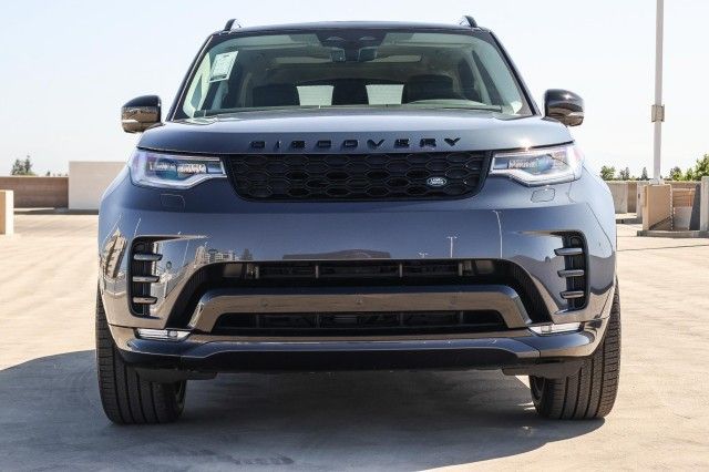 2025 Land Rover Discovery SE photo 2
