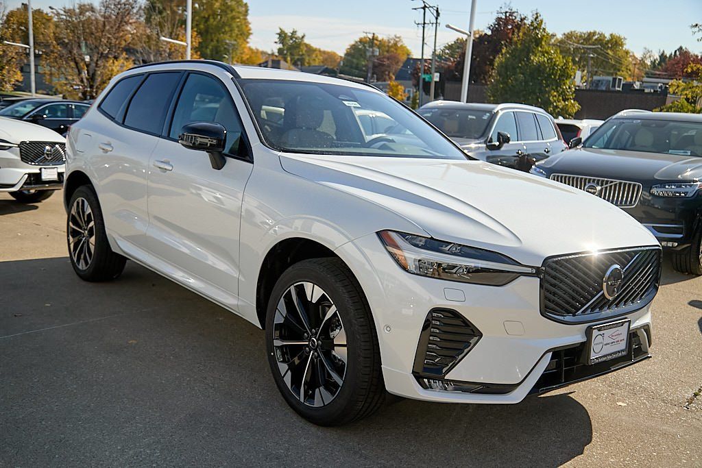 2026 VOLVO XC60 - Image 3