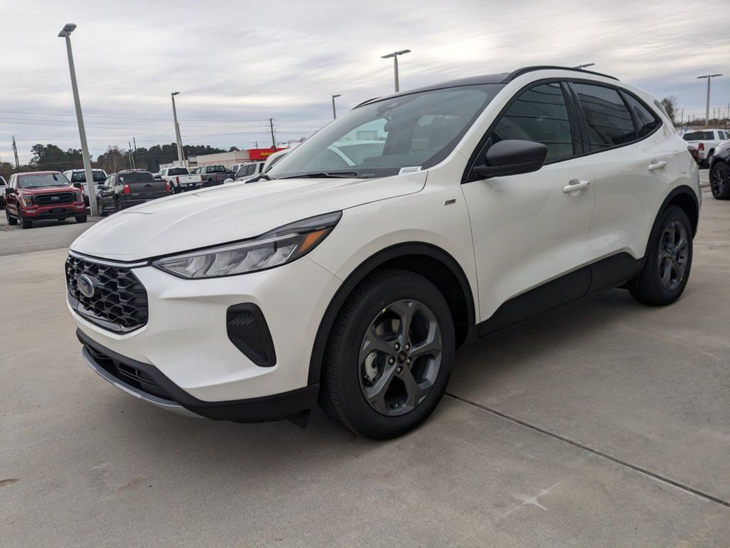 2025 Ford Escape ST-Line photo 3